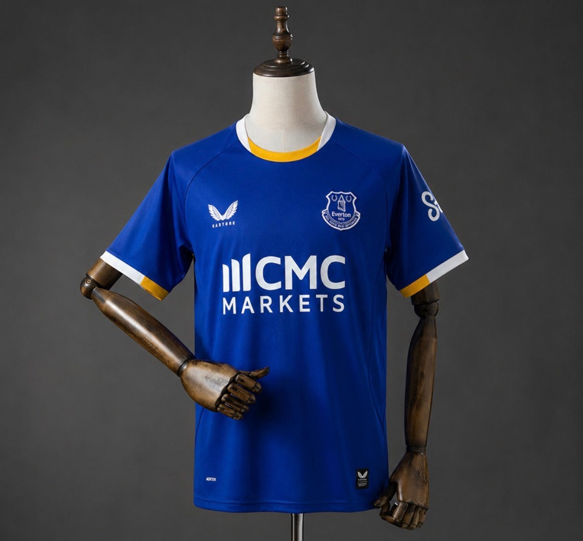 Everton 26/27 Home Kit