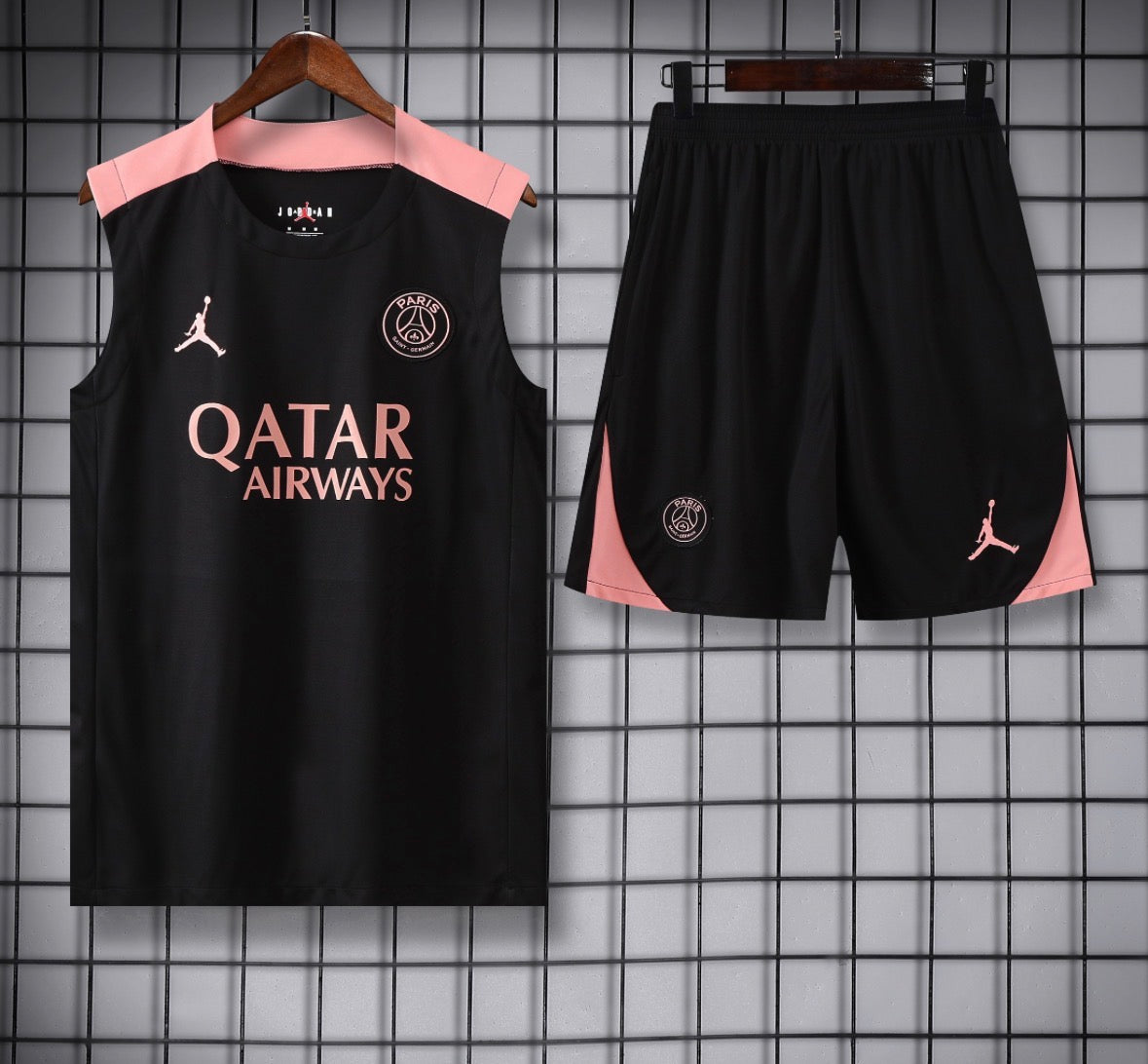 PSG 25/26 Sleeveless Tracksuit - Black and Pink
