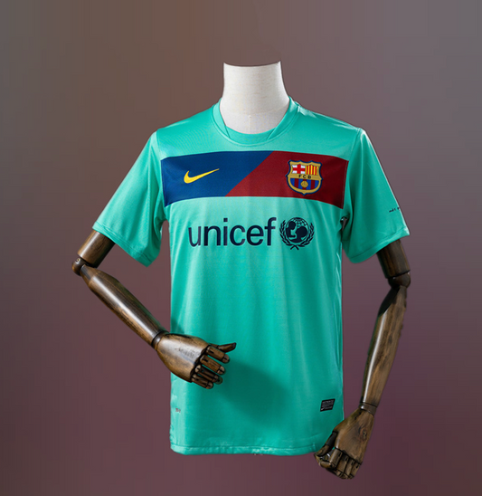 Barcelona 10/11 Away Kit