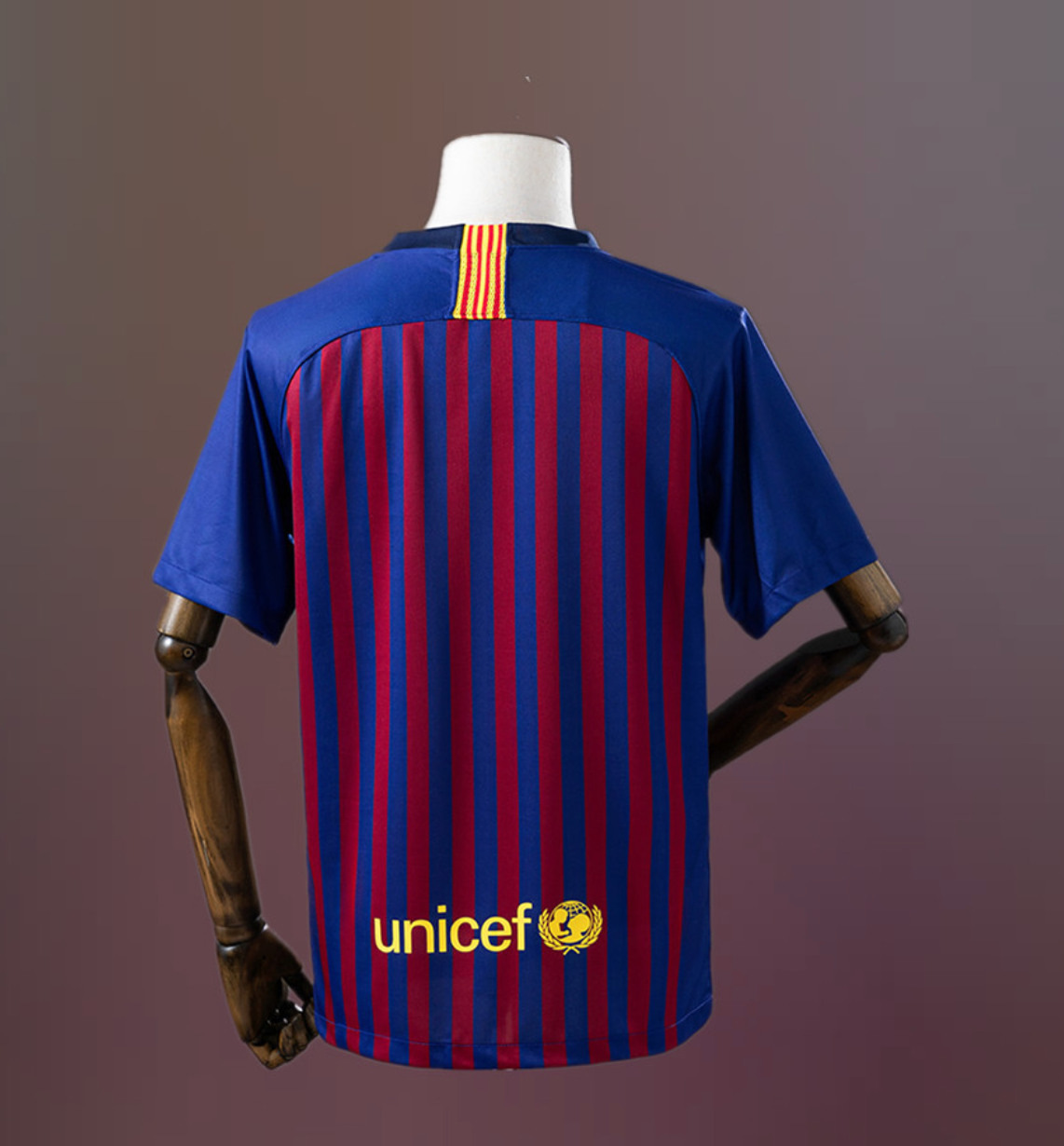 Barcelona 18/19 Home Kit
